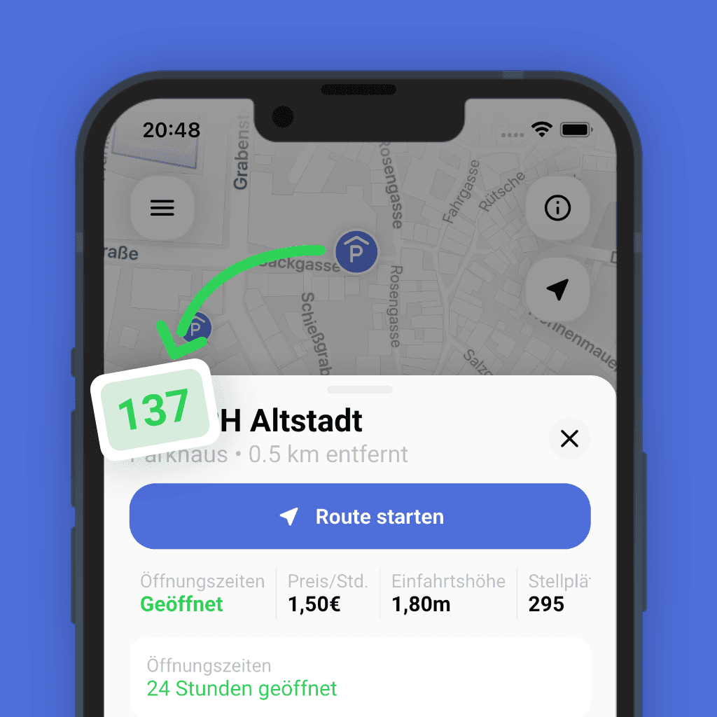 Parkbest-App zeigt ein Parkhaus mit 137 freien Plätzen, Preis und Öffnungszeiten